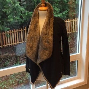 Hollister Ladies faux fur jacket
